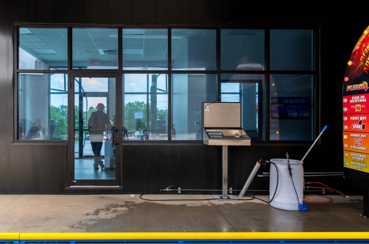 Viewmont Car Wash is a new local business in Hickory that is owned and operated by the Alkoutami family.