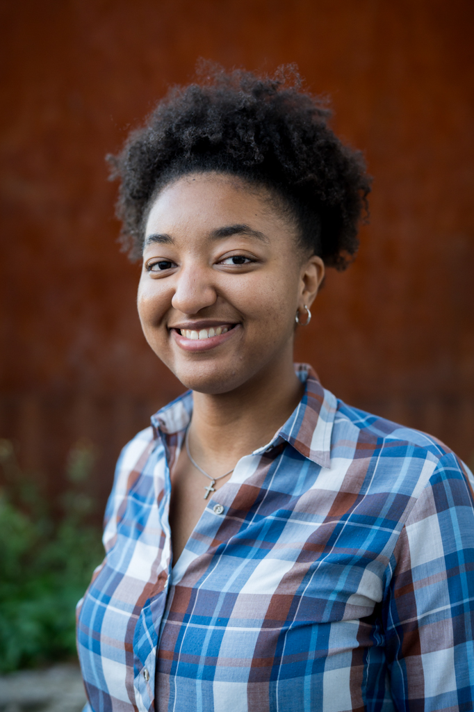 Dallia Lindell Headshot